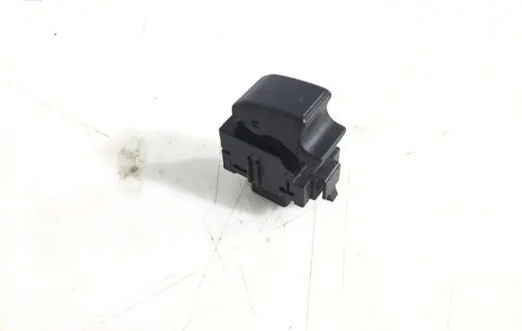 Toyota Corolla Verso AR10 Electric window control switch 843100F010