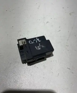 BMW 5 E39 Glow plug pre-heat relay 2246919 72RB510