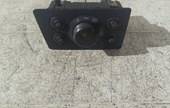 Opel Zafira B Light switch 13205865