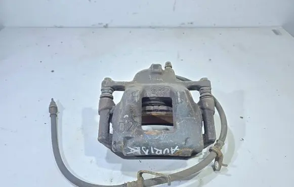 Toyota Auris E180 Front brake caliper 701443 701440AD