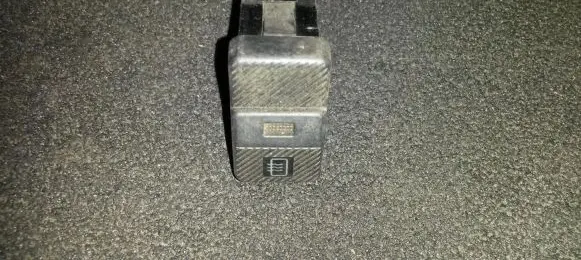 Volkswagen PASSAT B3 Windscreen/window heater switch Nenustatyta