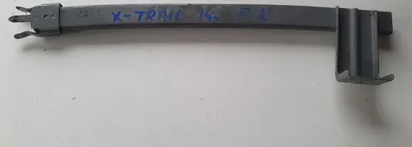 Nissan X-Trail T32 Front door windshield rail 
