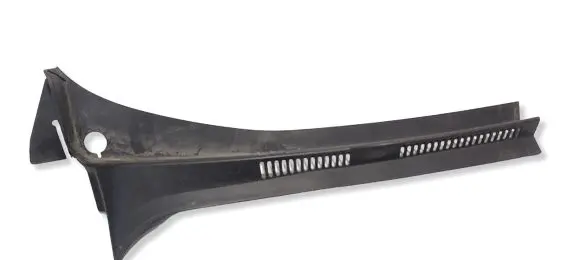 Volkswagen Golf Plus Wiper trim 5M0819404B