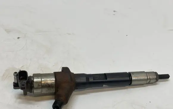 Mazda 6 Fuel injector R2AA13H50 001008L01900