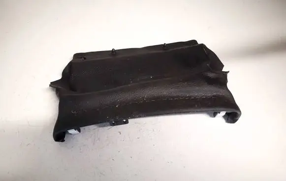 Honda CR-V Steering wheel column trim