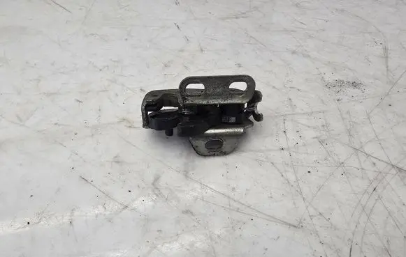 Mercedes-Benz Vito Viano W639 Rear door lock A6397400535