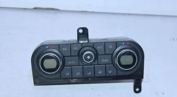 Nissan Qashqai Climate control unit 27500JD45C C9703 A02000A7706001