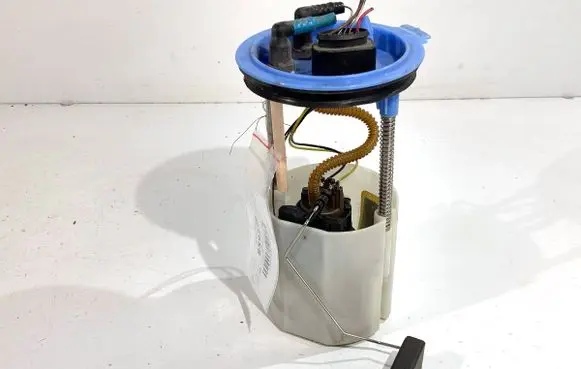 Audi A3 S3 8P In-tank fuel pump 
