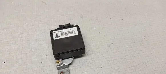 Ford Focus Fuel pump relay 98AB9D372AF
