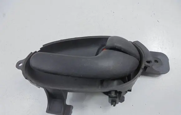 Chevrolet TrailBlazer Rear door interior handle 107602RH