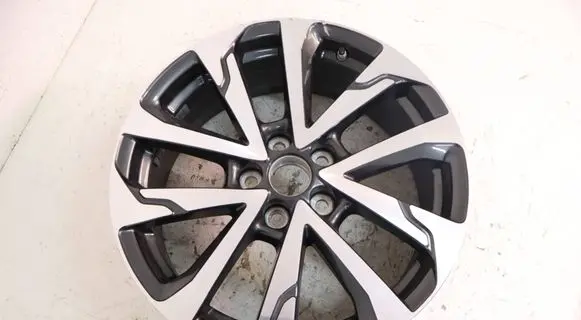 Toyota Corolla Cross R18 alloy rim 4261116560