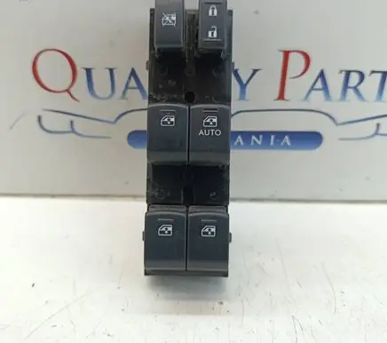 Subaru Forester SJ Electric window control switch 83071SG030