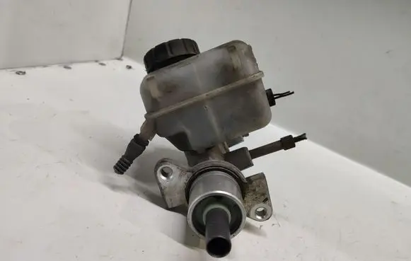 Opel Zafira A Master brake cylinder