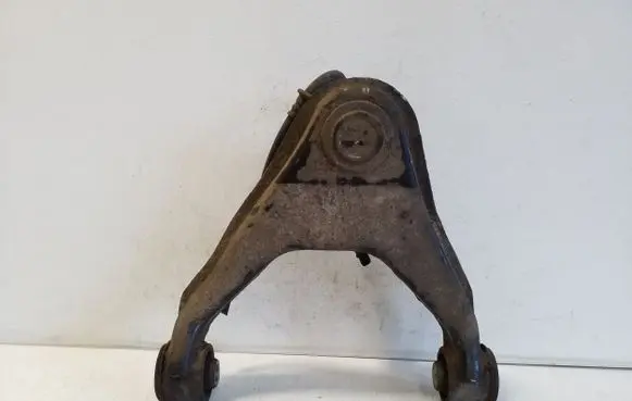 Mitsubishi L200 Front lower control arm/wishbone