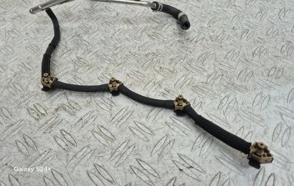 Skoda Octavia Mk3 (5E) Fuel return line/hose 04L130235J 04L201360M