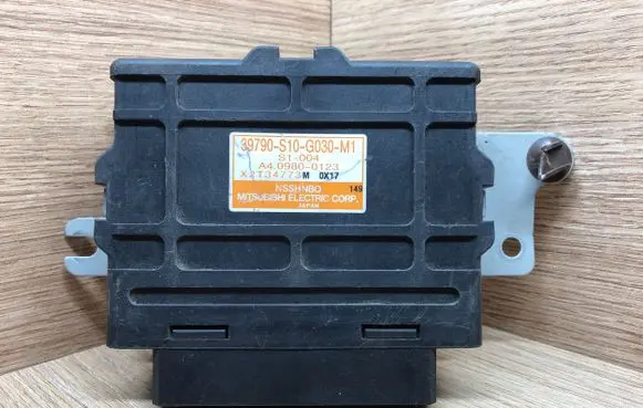 Honda CR-V ABS control unit/module 39790S10G030M1 X2T34773M