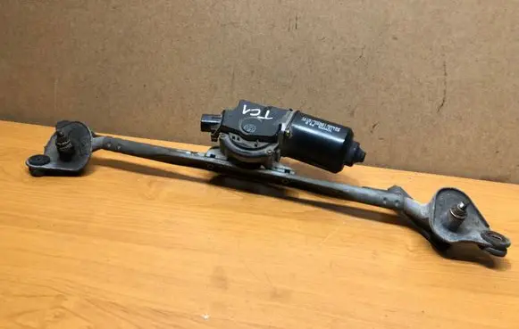 Toyota Corolla E120 E130 Front wiper linkage and motor 851101A040 1592005171