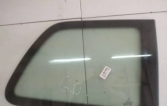 Peugeot 307 Rear side window AS2