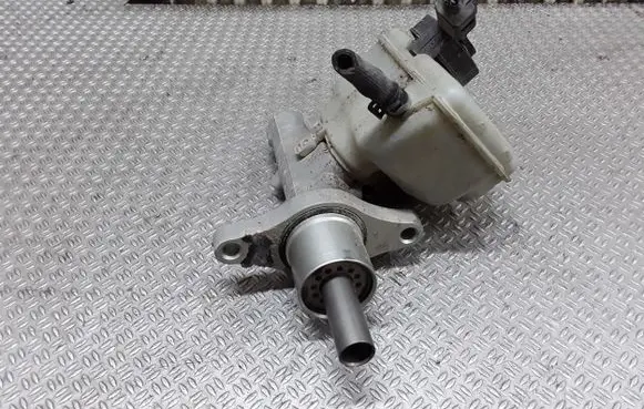 Volkswagen Touran I Master brake cylinder 1K1611301C