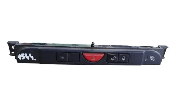 Land Rover Discovery 3 - LR3 Hazard light switch YUL501290