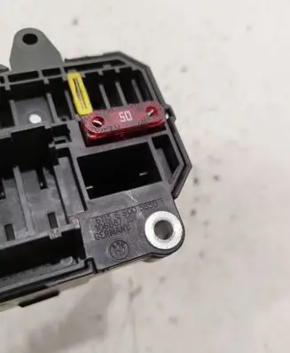 BMW 7 E65 E66 Fuse module 611369005830