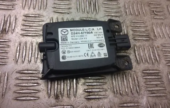 Mazda CX-3 Distronic sensor radar d24h67y90