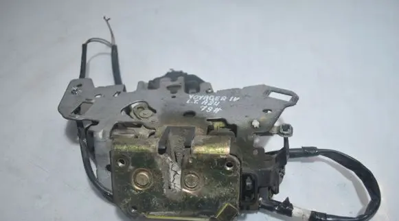 Chrysler Voyager Loading door lock 