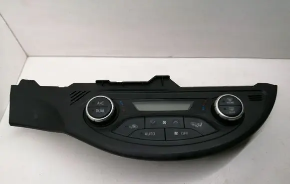 Toyota Yaris Climate control unit 75F206 75H415