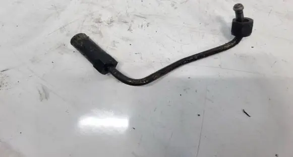 Nissan Primera Fuel line pipe 