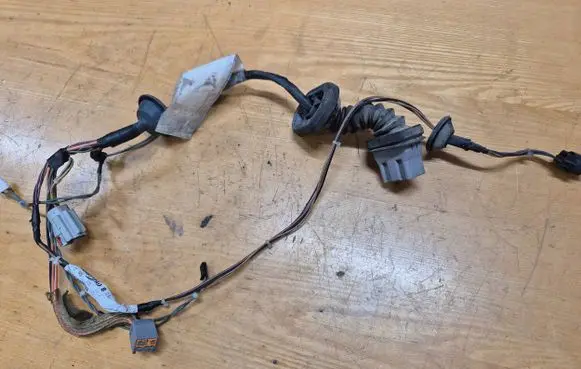 Dodge Nitro Rear door wiring loom 56048793AD
