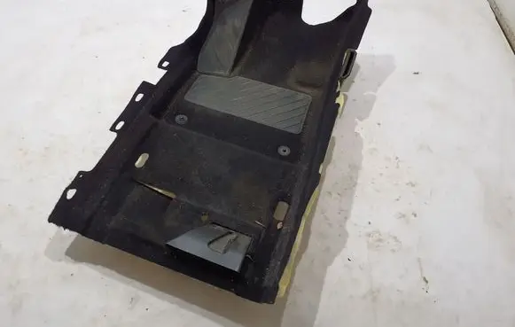 Peugeot 5008 Front floor carpet liner 98111310ZD