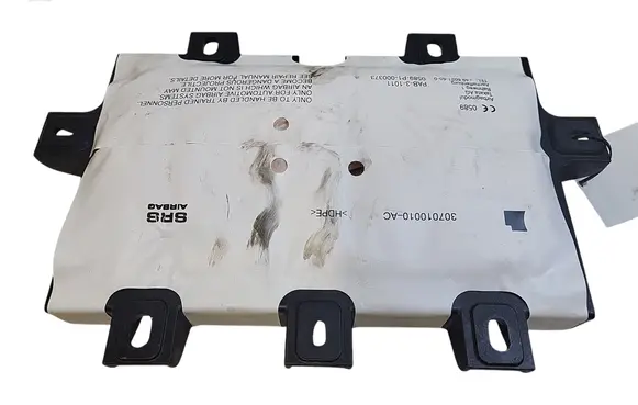 Passenger airbag