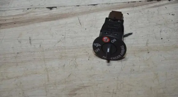 Renault Captur Hazard light switch
