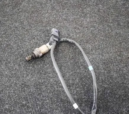Volkswagen Tiguan Lambda probe sensor 04L906262M