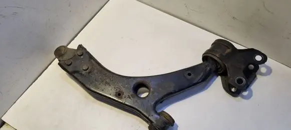 Ford Focus Front lower control arm/wishbone BV613A262AAA