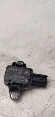 Volkswagen Polo V 6R Airbag deployment crash/impact sensor 1Q0955557 071010
