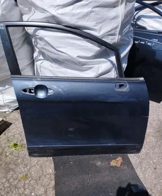 Honda FR-V Front door