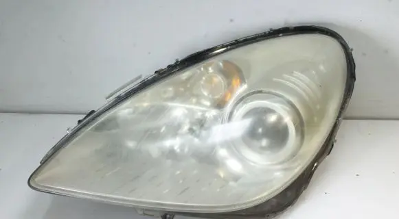 Mercedes-Benz SLK R171 Headlight/headlamp 15630900