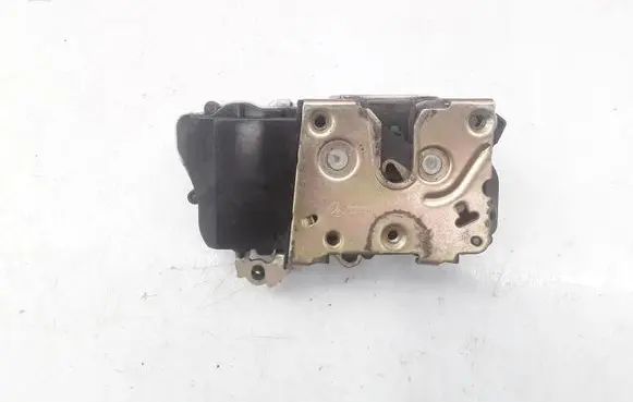 Peugeot 406 Front door lock 