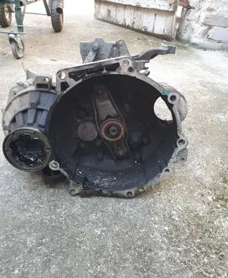 Volkswagen Golf V Manual 5 speed gearbox GQQ