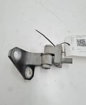 Volkswagen Golf Plus Front door upper hinge 1K0831401M