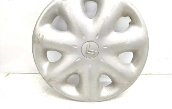 Citroen Xsara Picasso R15 wheel hub/cap/trim 9634799780