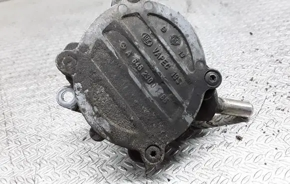 Mercedes-Benz Vito Viano W639 Vacuum pump 6462300165