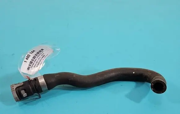 Engine coolant pipe/hose