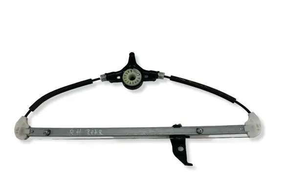 Mazda CX-5 Rear window lifting mechanism without motor 