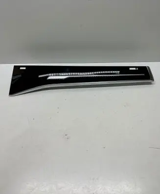 Audi Q8 Panel trim 4M8857720g 20241028 0000000589