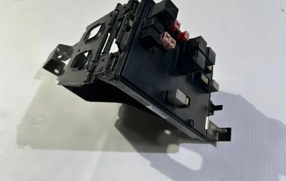 Dodge Challenger Fuse box set 68059370ac