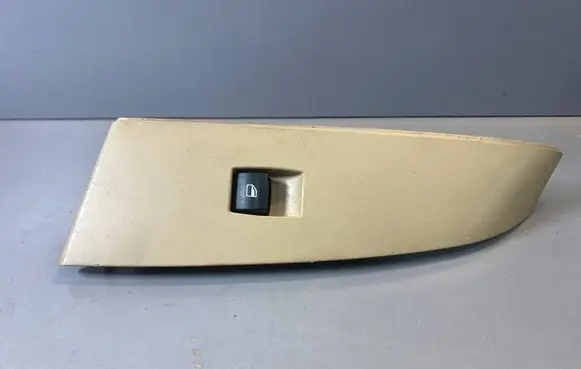 BMW 5 E60 E61 Electric window control switch 15939855