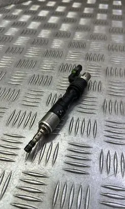 Mazda CX-30 Fuel injector HF0113250B