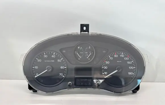Speedometer (instrument cluster)